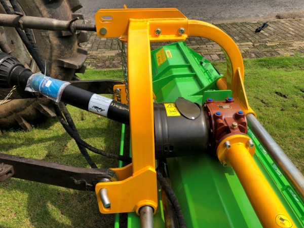 Bowell-MXZ-Schlechelmulcher-Schlegelmaeher-2-